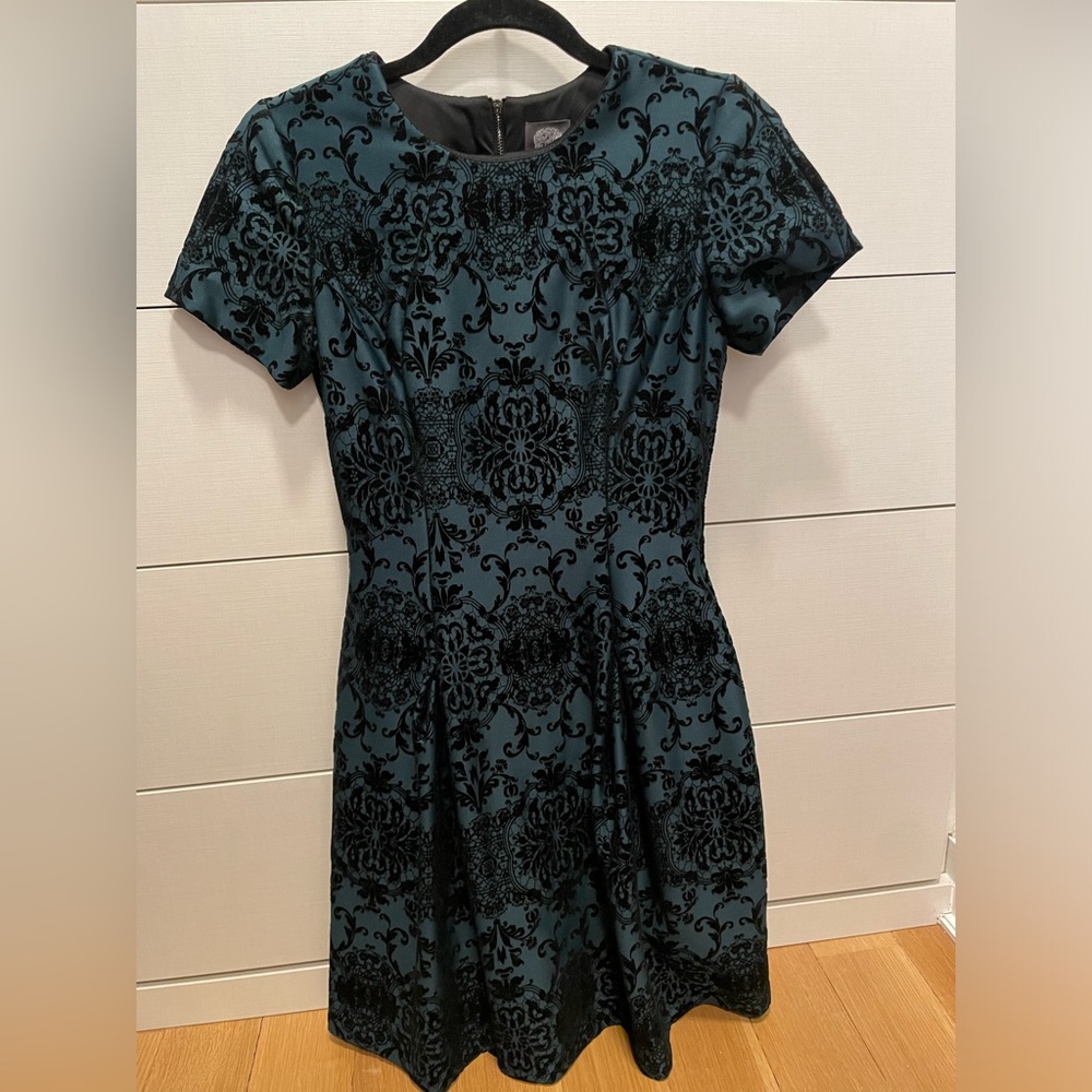 Vince Camuto size 2 cocktail dress